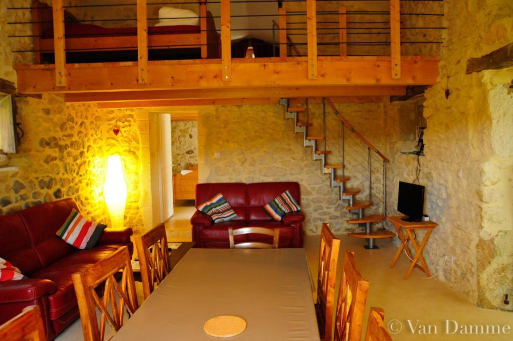 Gites Du Domaine Des Dames Vallon-Pont-dʼArc Eksteriør billede