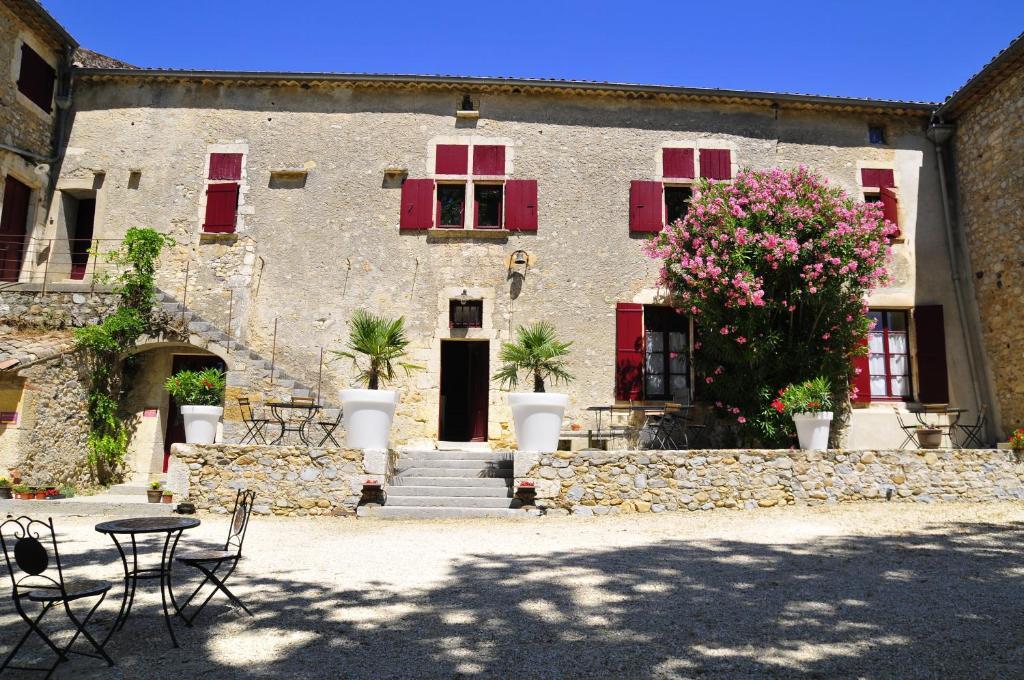 Gites Du Domaine Des Dames Vallon-Pont-dʼArc Eksteriør billede